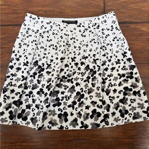 Banana Republic Black & White Floral Jacquard Skirt